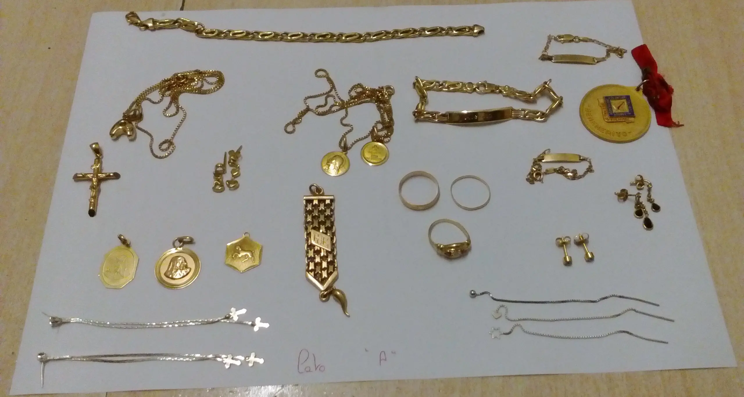 Gioielli sequestrati, si cercano i proprietari
