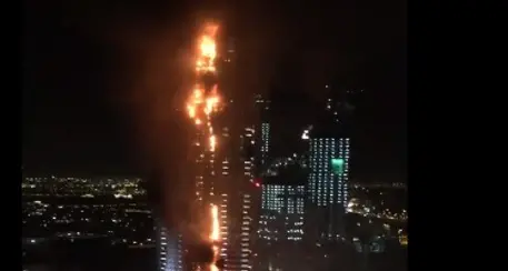 Dubai, spaventoso incendio in un hotel grattacielo