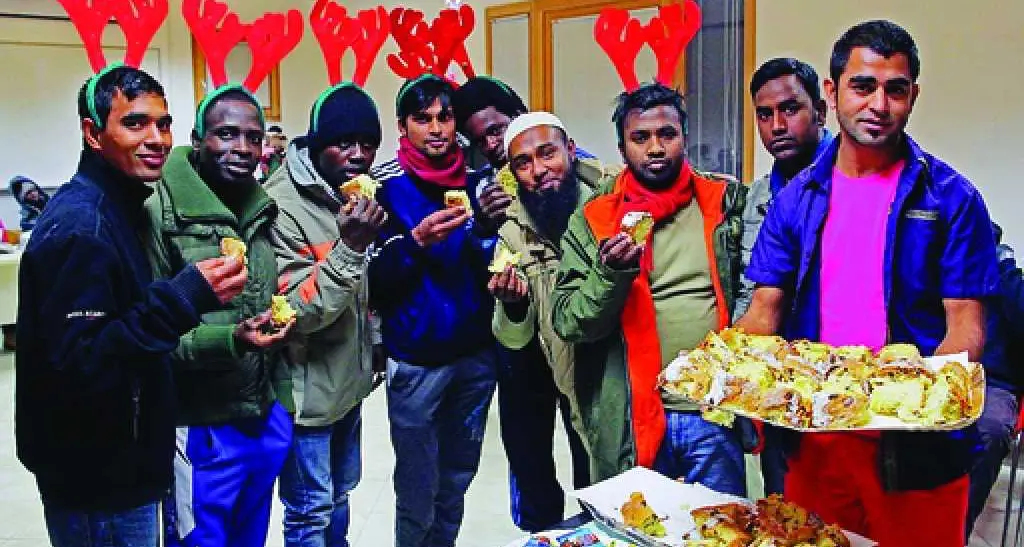 I profughi sul palcoscenico per il Natale dei popoli