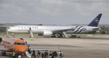 Bomba su aereo Air France, atterraggio di emergenza in Kenya