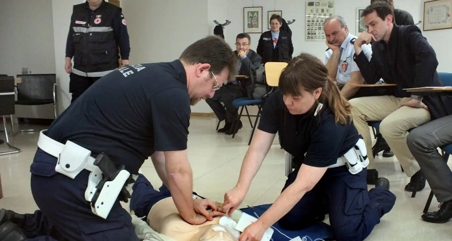 Storo, il Comune annuncia l'acquisto di sei defibrillatori