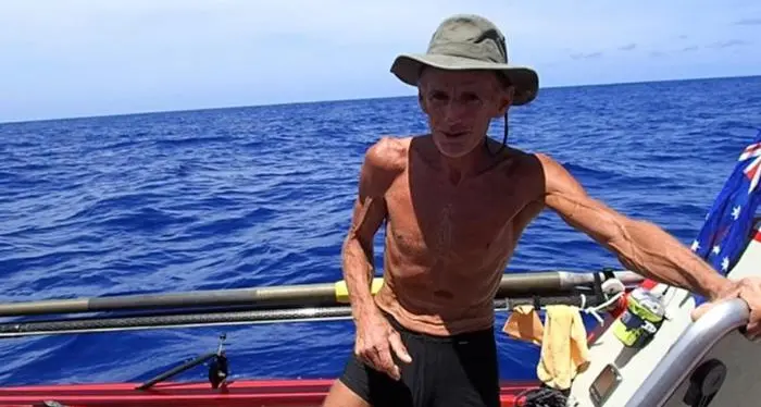 Attraversa il Pacifico a remi, record storico per John Beeden