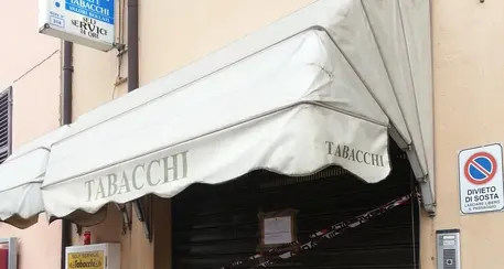 Uccise ladro in tabaccheria, condannato