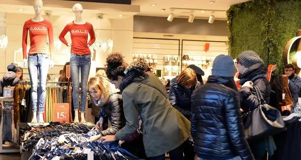 Sono 7 i segnali di allarme per la dipendenza da shopping