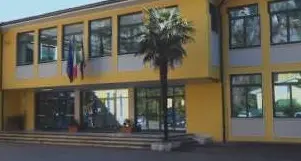 Prabi, pallonata a un bambino, paura alle scuole medie