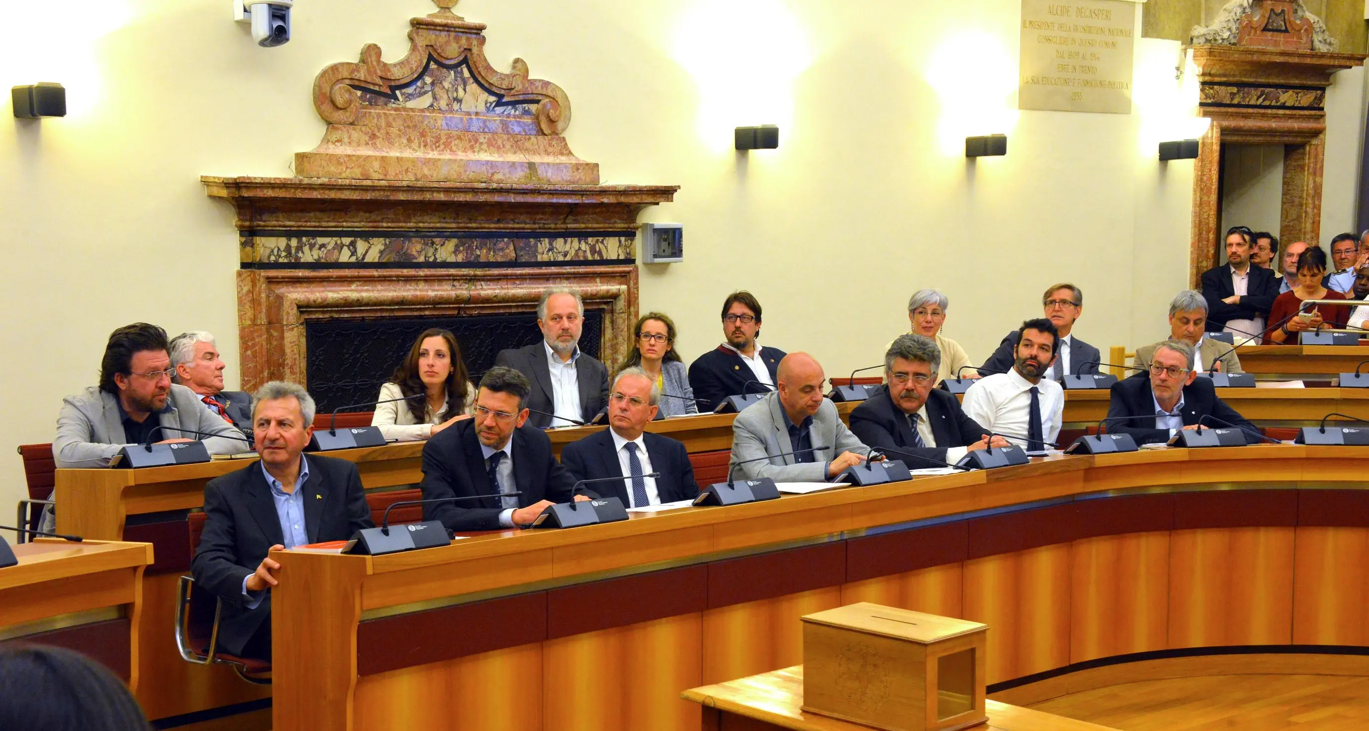 Trento, per le 12 circoscrizioni comunali tornano la «paga» e i gettoni di presenza