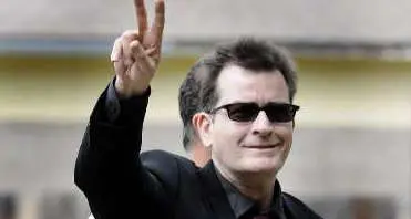 Charlie Sheen in tv «Sono sieropositivo»