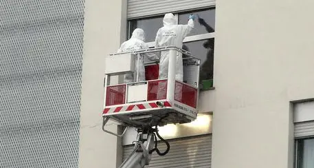 Ragazzo muore cadendo da hotel a Milano: pm, caduta accidentale