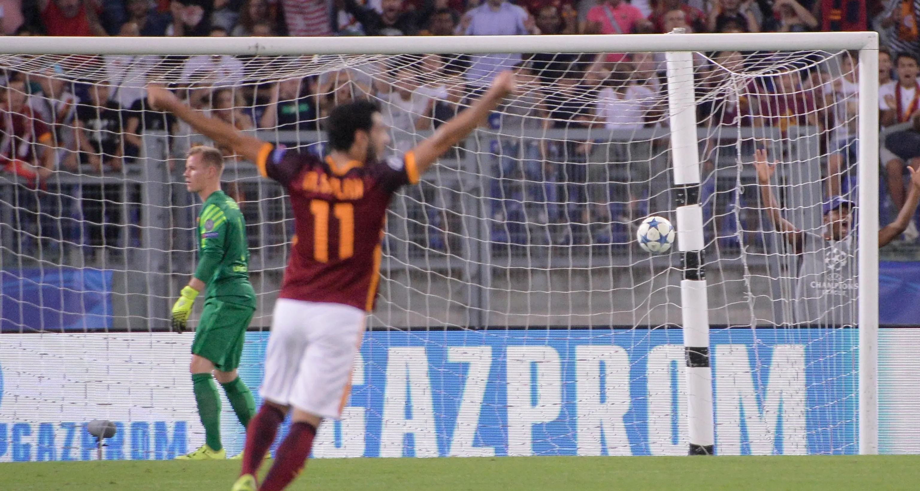 Florenzi, gol capolavoro Elogi da Gerard Piqué