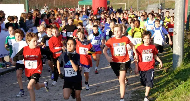 Giochi studenteschi di corsa campestre ecco le foto e tutti i risultati