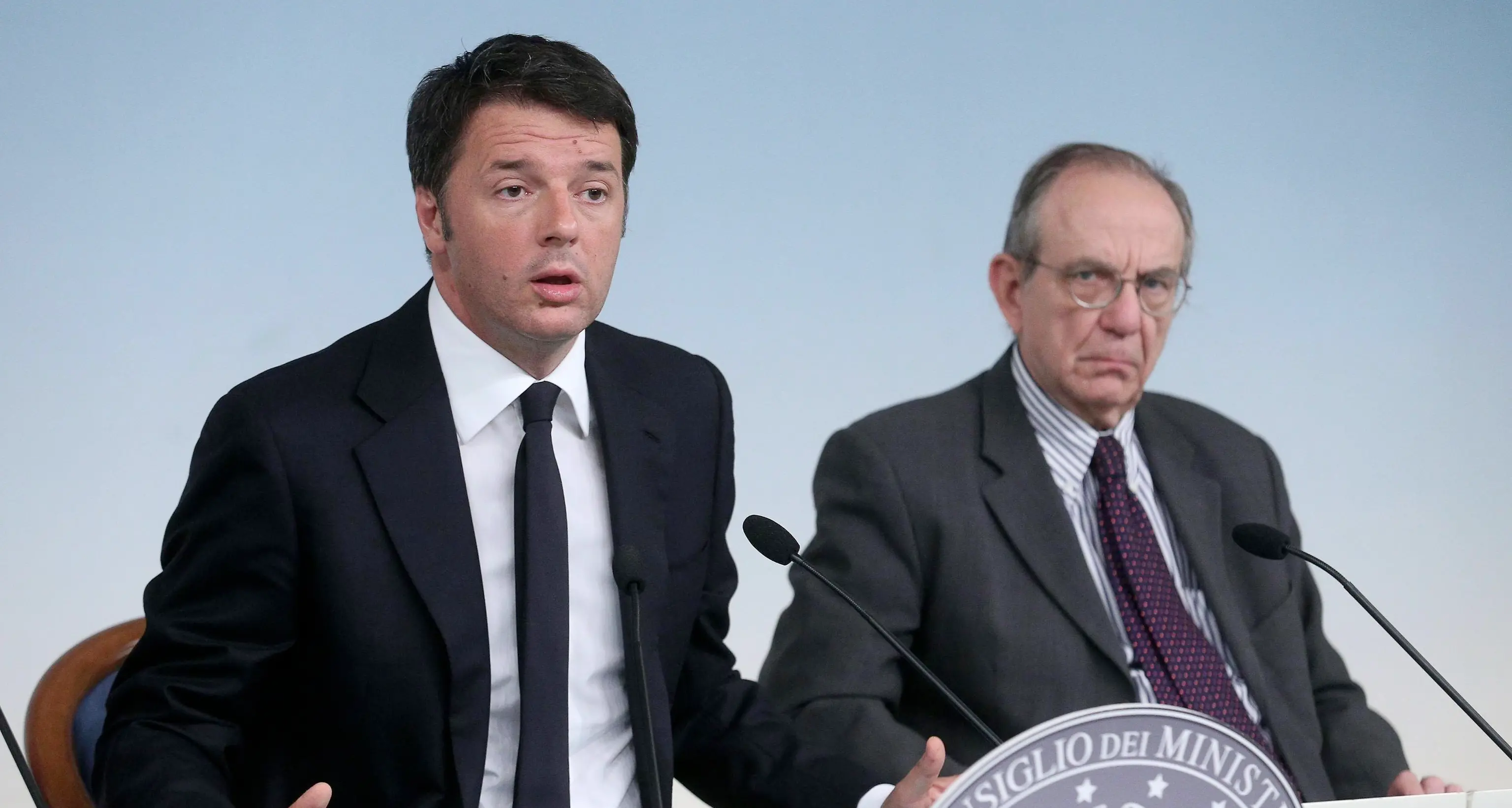 Via libera a Roma alla legge di stabilità Renzi: cancellate le tasse sulla prima casa Canone Rai a 100 euro e in bolletta