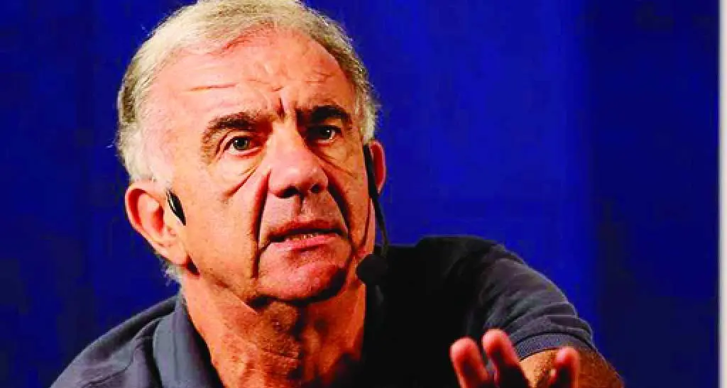 Stagione al teatro Valle dei Laghi Gene Gnocchi il mattatore