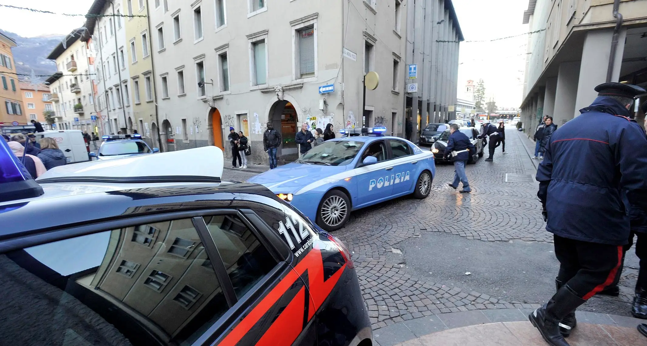 Rapina in centro a Roma Ucciso un gioielliere