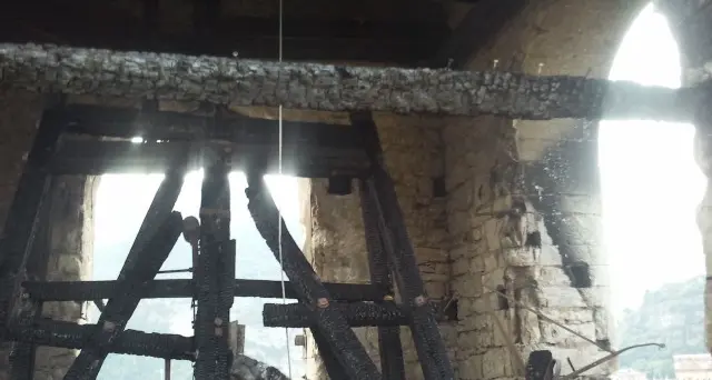 La Torre Civica ha ripreso a bruciare I Vigili del Fuoco nuovamente in azione