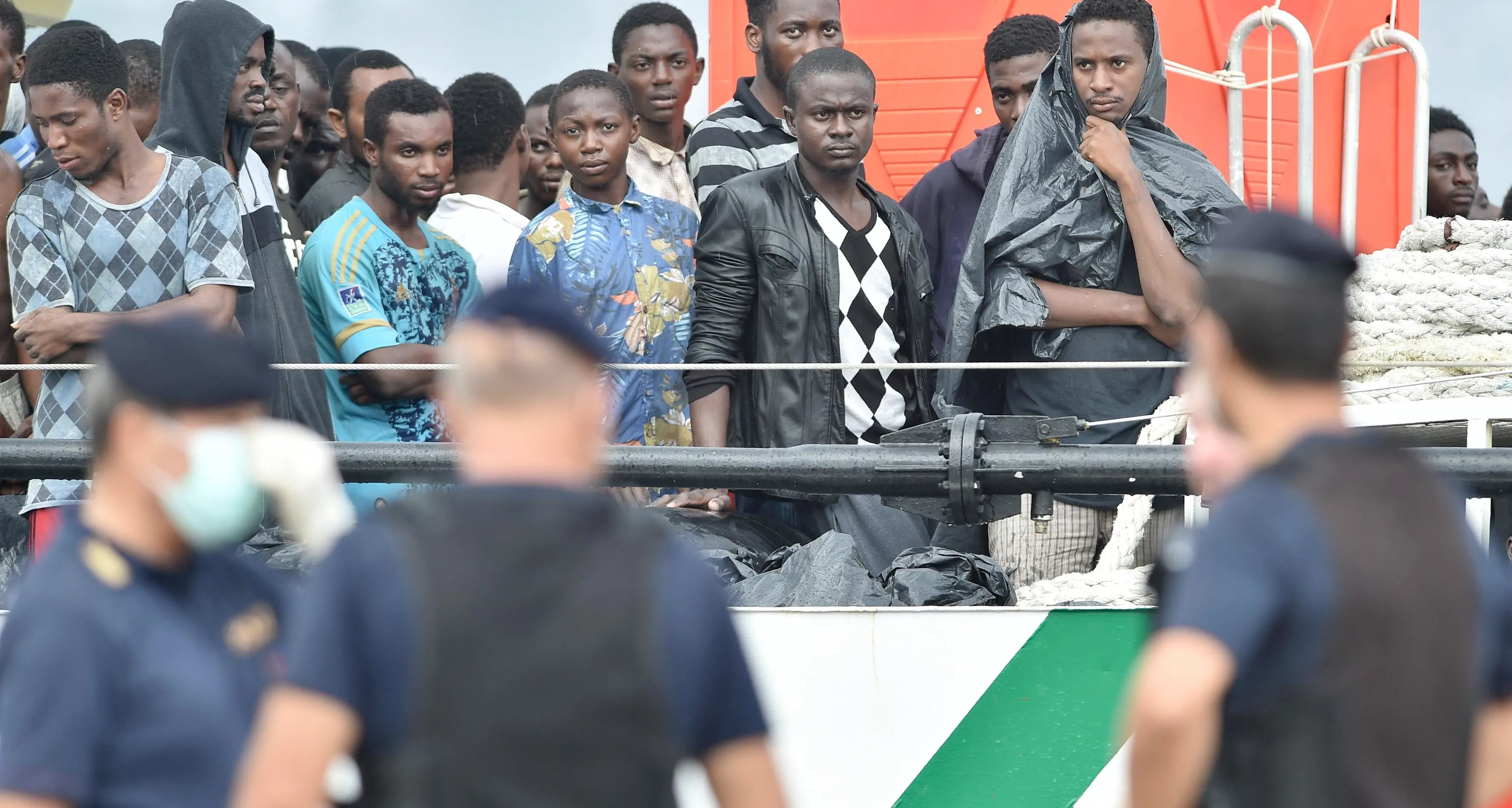 Pian delle Fugazze, migranti in «fuga» 20 km a piedi con le ciabatte