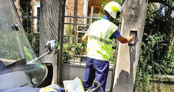 Dopo una torrida giornata di lavoro postino muore nella sua casa a Lavis
