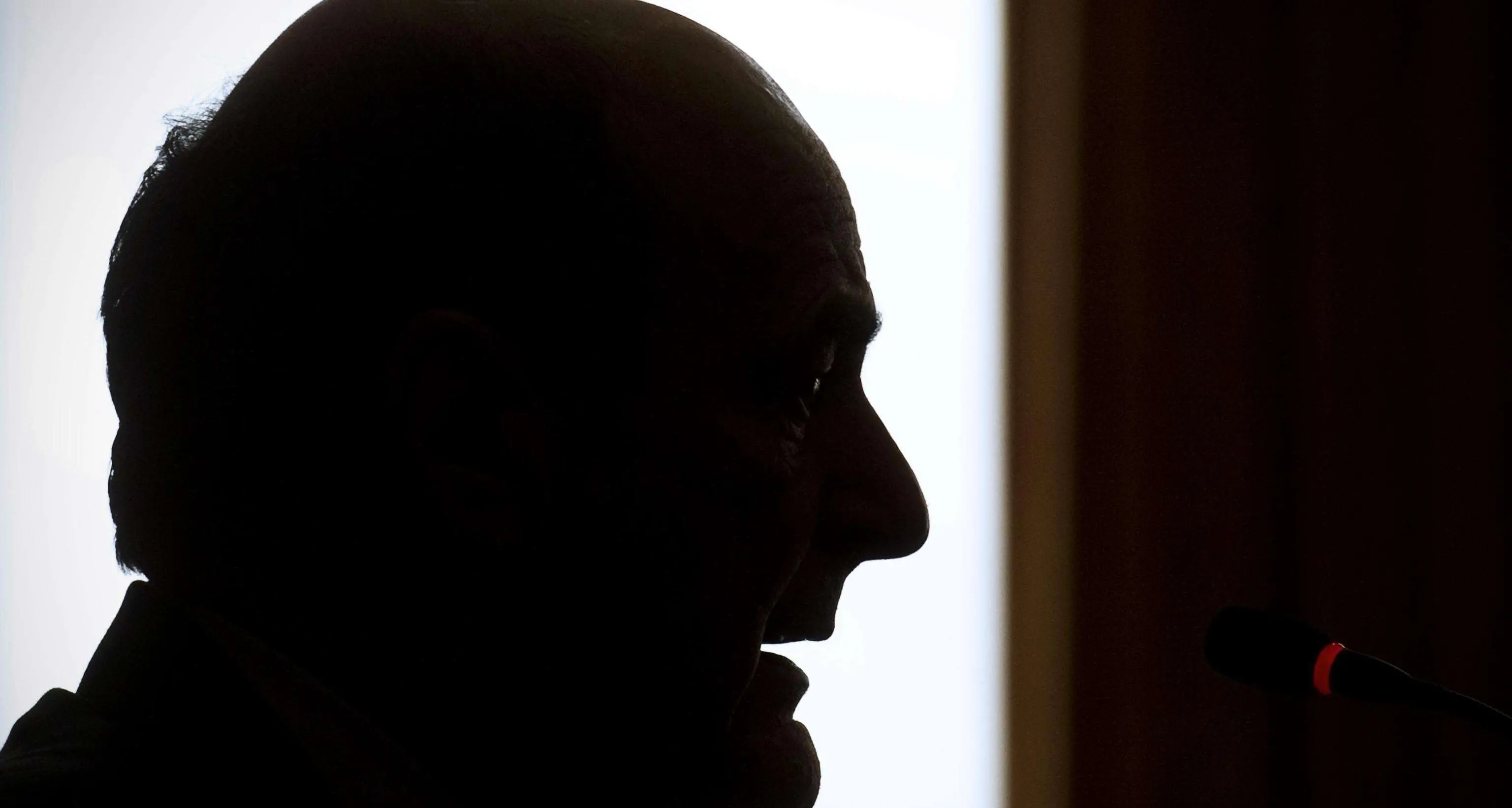 Bersani è dimesso «Uno su 4 ha tradito»