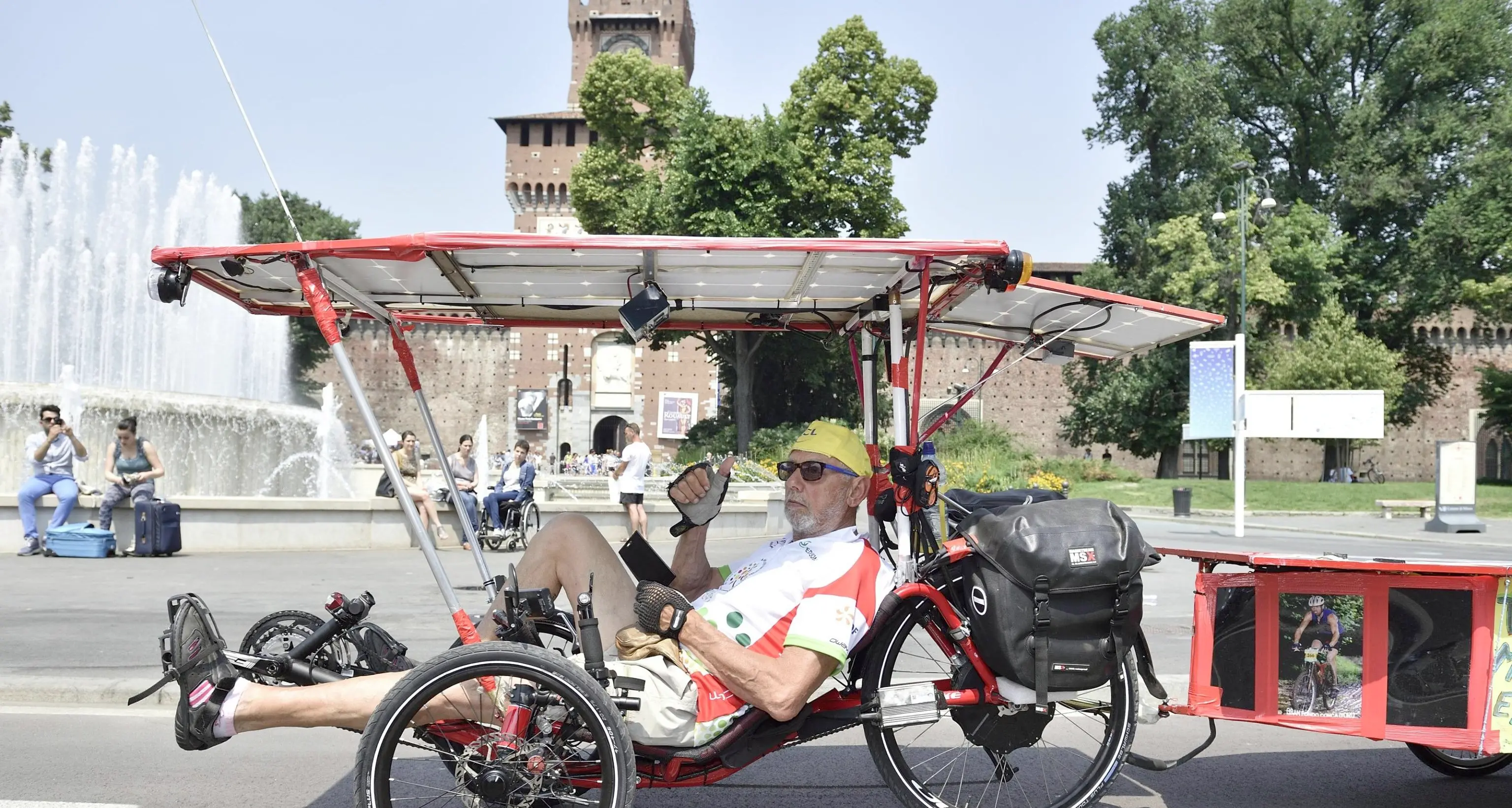 Con la bicicletta solare da Milano alla Turchia