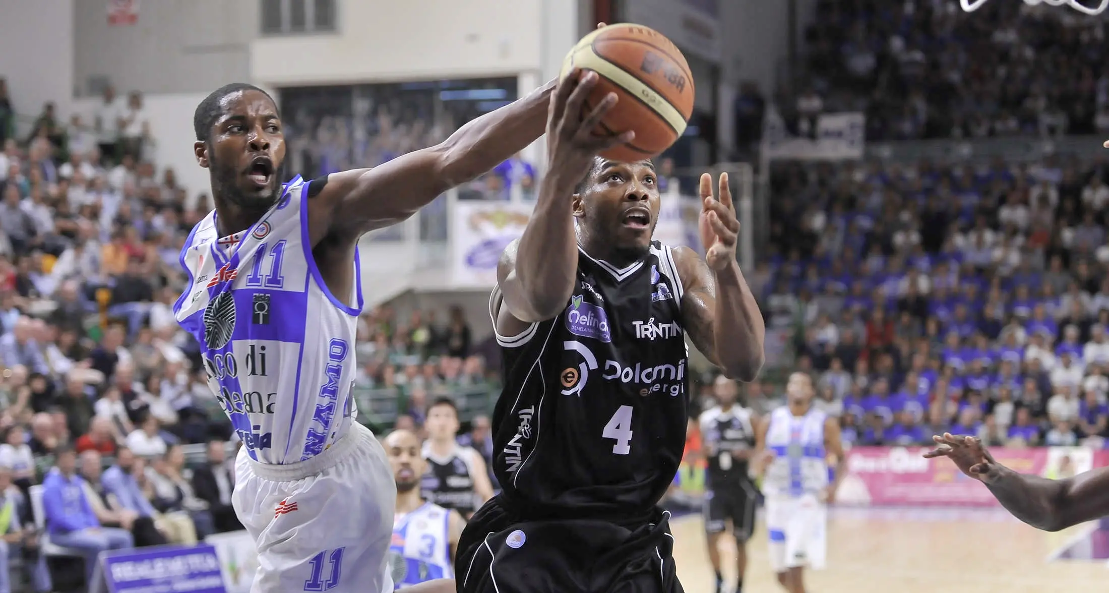 La guardia Jamarr Sanders resta all'Aquila Trento Dopo il capitano Forray un'altra prestigiosa conferma