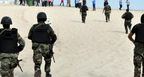 Tunisia, scontri con la polizia per la chiusura di moschee sospette