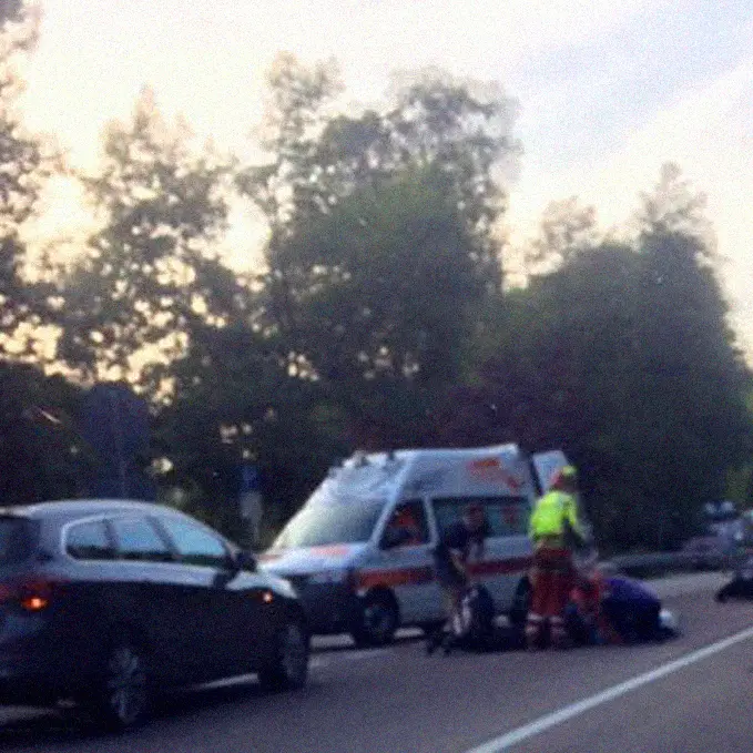 Schianto fra un'auto e una moto Un ferito grave a San Cristoforo