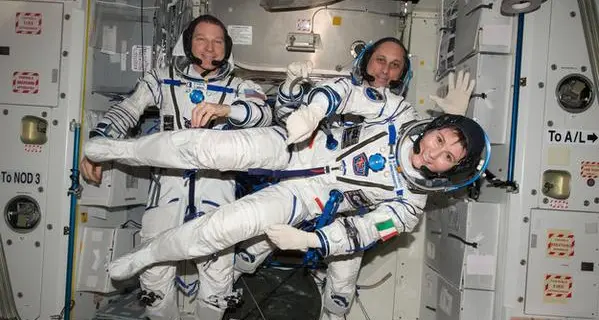 Samantha Cristoforetti: «Sarà presto ora di re-imparare a camminare»
