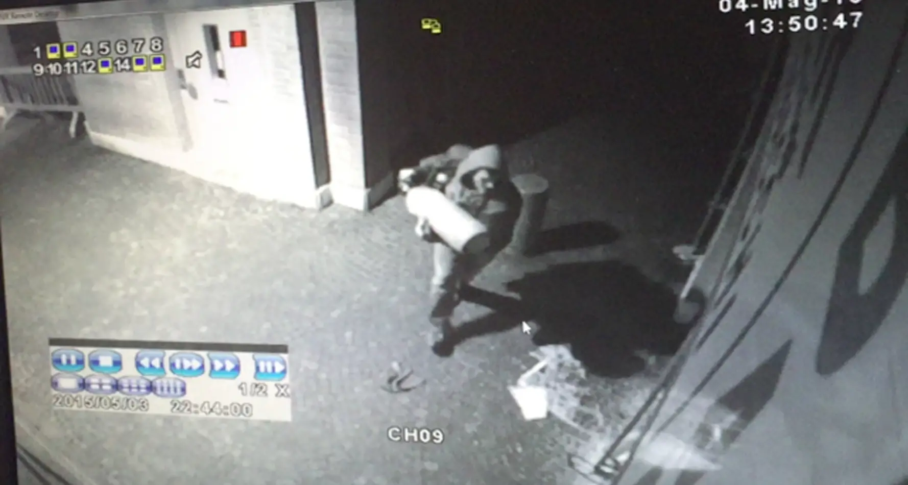 Denunciato l'autore della «spaccata» al bar di via Degasperi