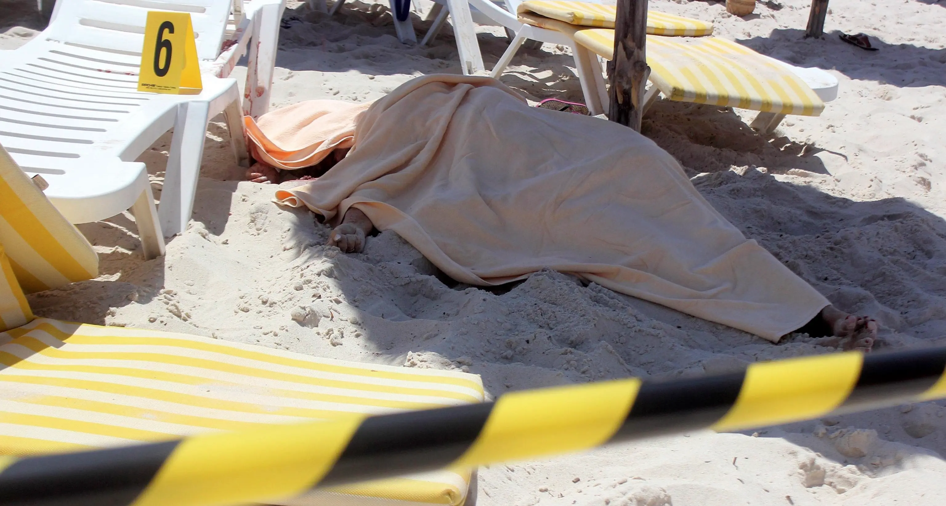 La Tunisia chiede sostegno dopo l'attentato in spiaggia