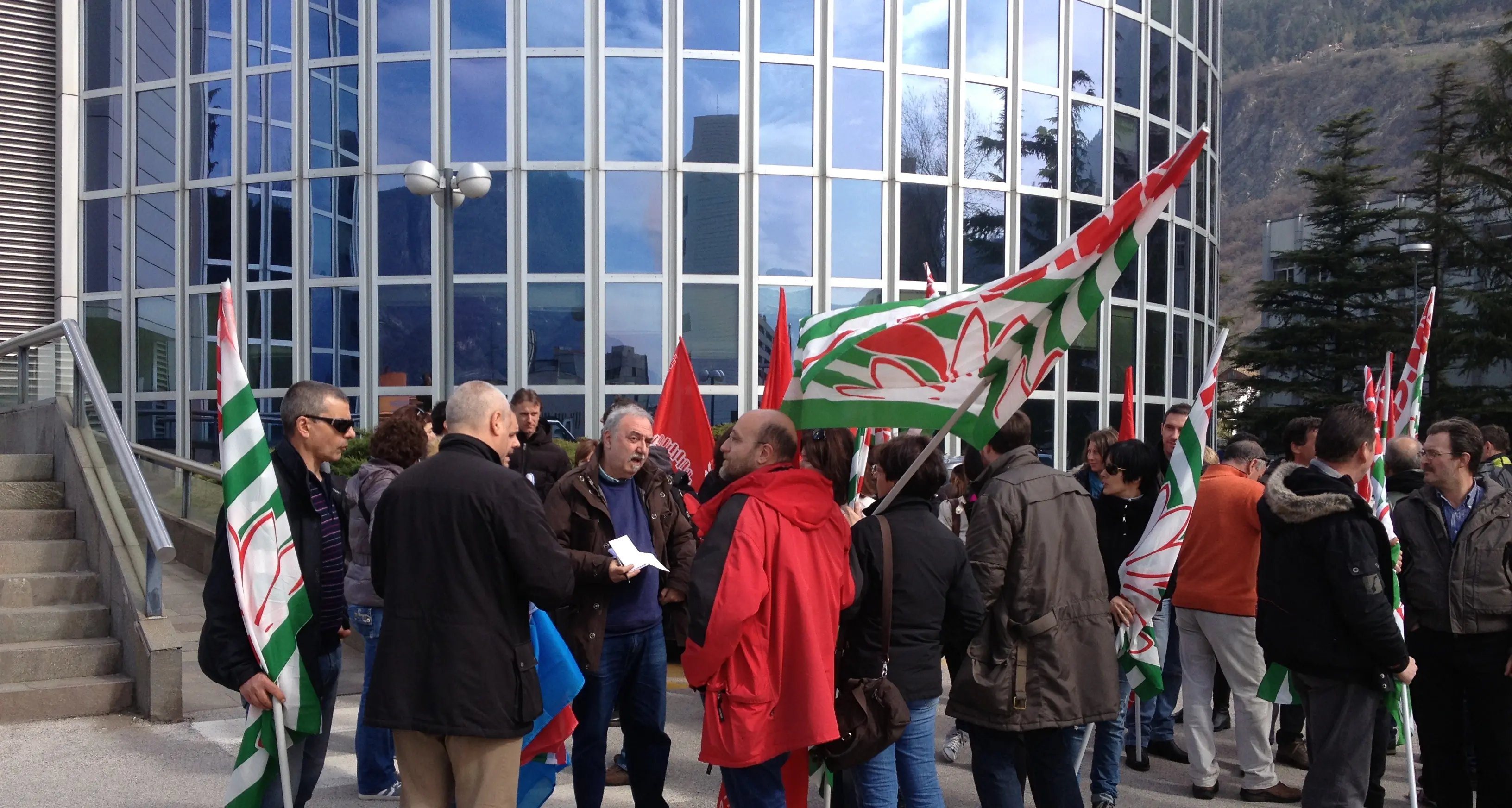 Smith licenzia, i dipendenti: \"E adesso?\"