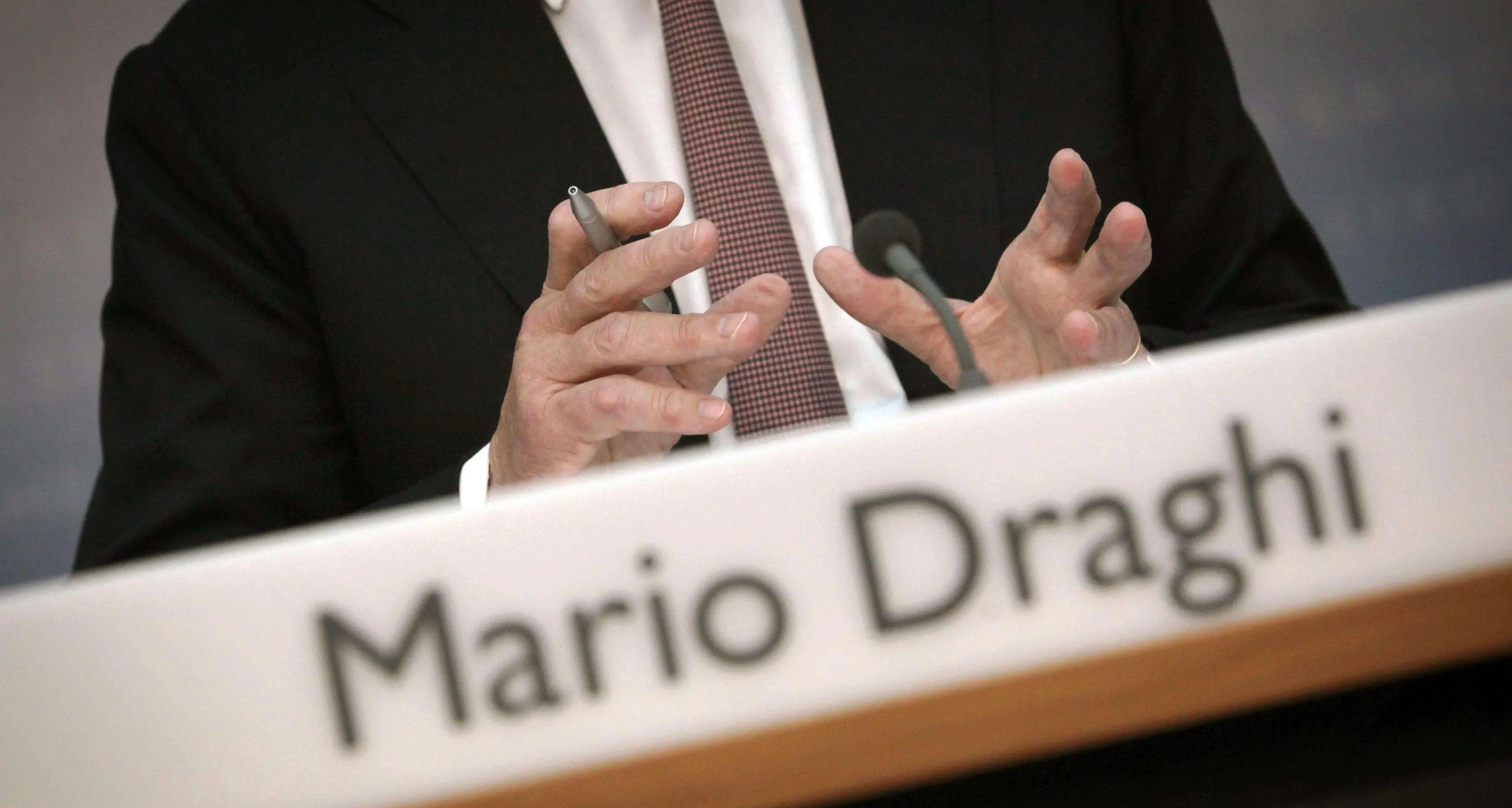 Mario Draghi contro le banche