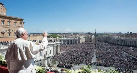 Papa: «Basta guerre, sconfiggere la fame»