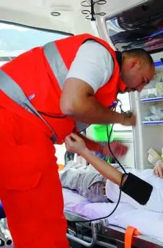 Camion ribaltato a Ospedaletto Frontale a Vigolo Baselga