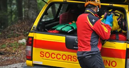 Un fungaiolo disperso sopra Castelfondo Settanta a cercarlo: trovato sano e salvo