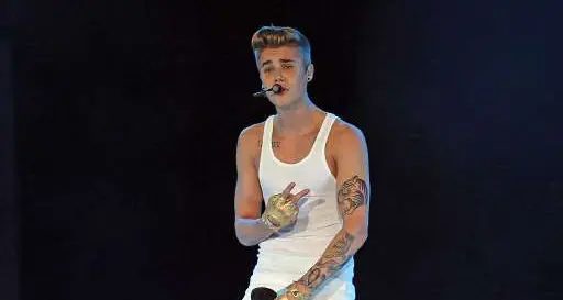 Bieber arrestato per guida in stato ebbrezza