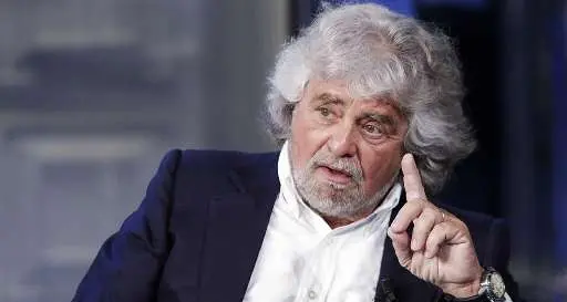 Beppe Grillo contro la proposta di accorpamento delle Regioni
