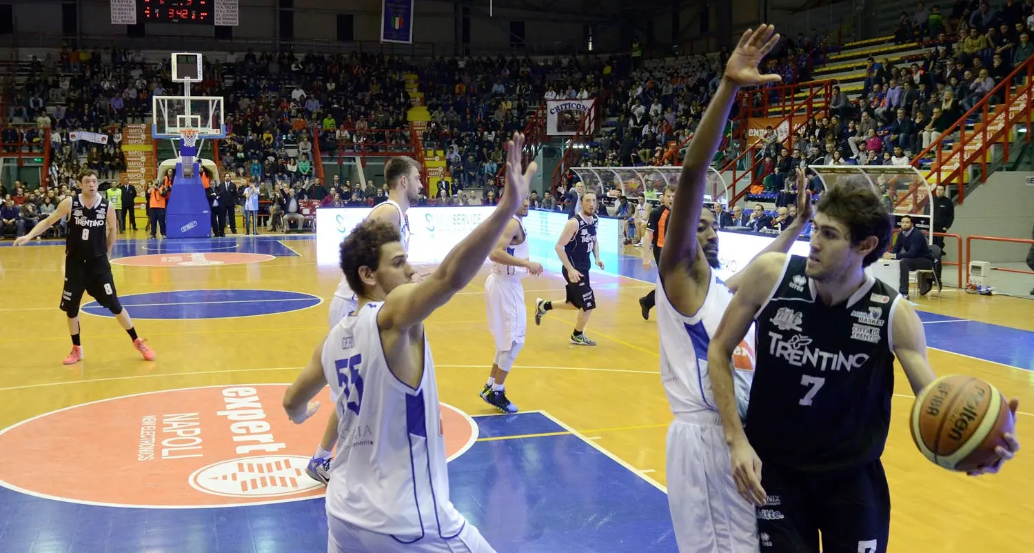 L'Aquila sbanca Napoli Settima vittoria esterna
