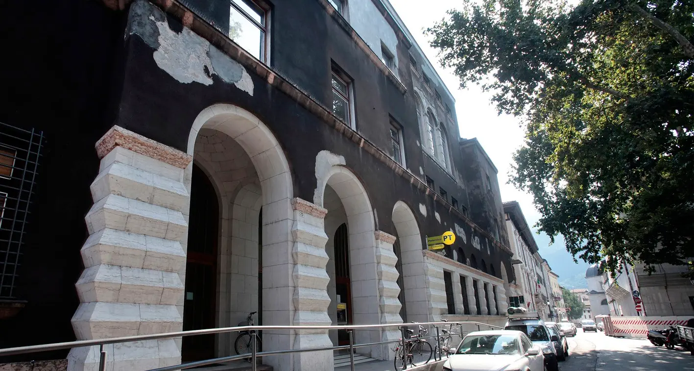 Nel palazzo delle Poste anche negozi, ristorante e appartamenti