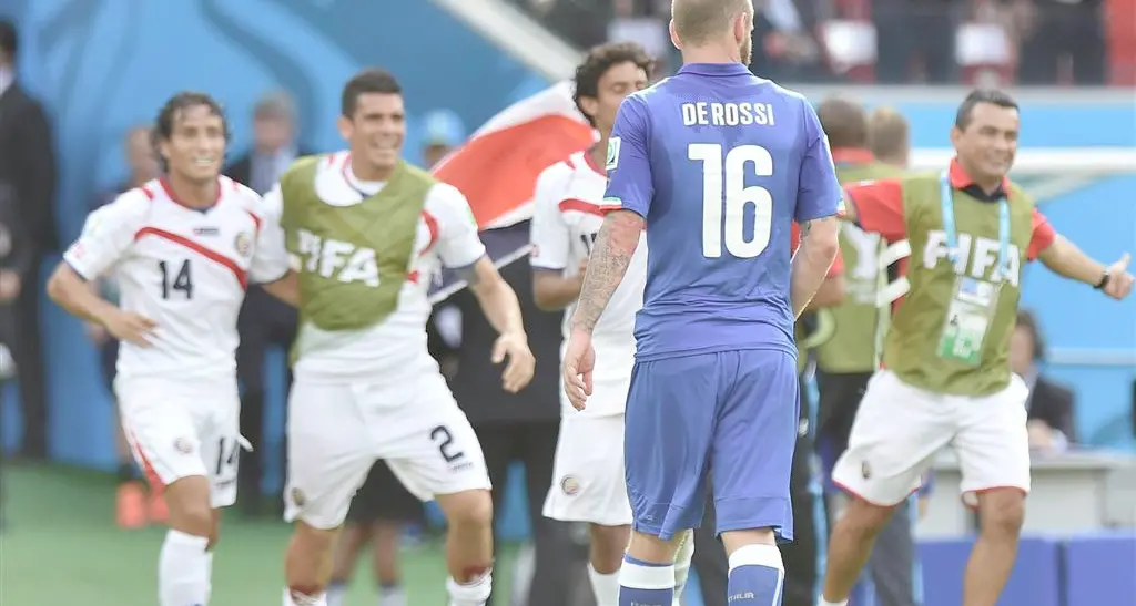 Guai muscolari al polpaccio: De Rossi salterà l'Uruguay