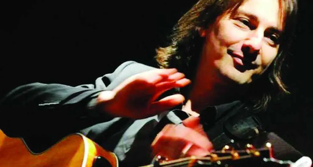 Pippo Pollina e il popolo italiano: concerto sabato sera a Trento