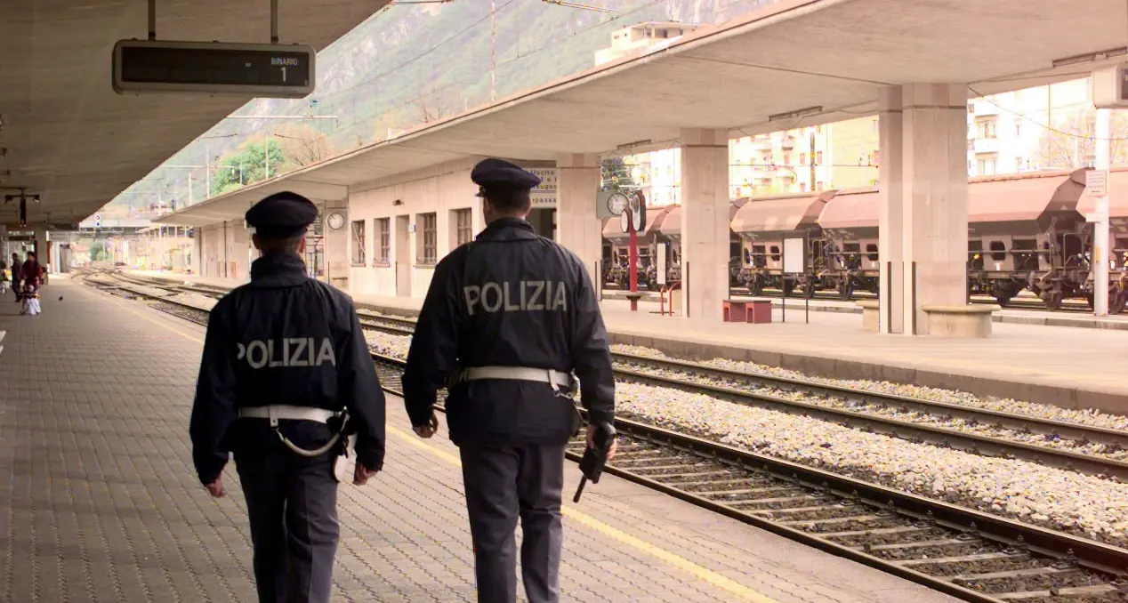 Nelle stazioni ferroviarie arrivano i defibrillatori