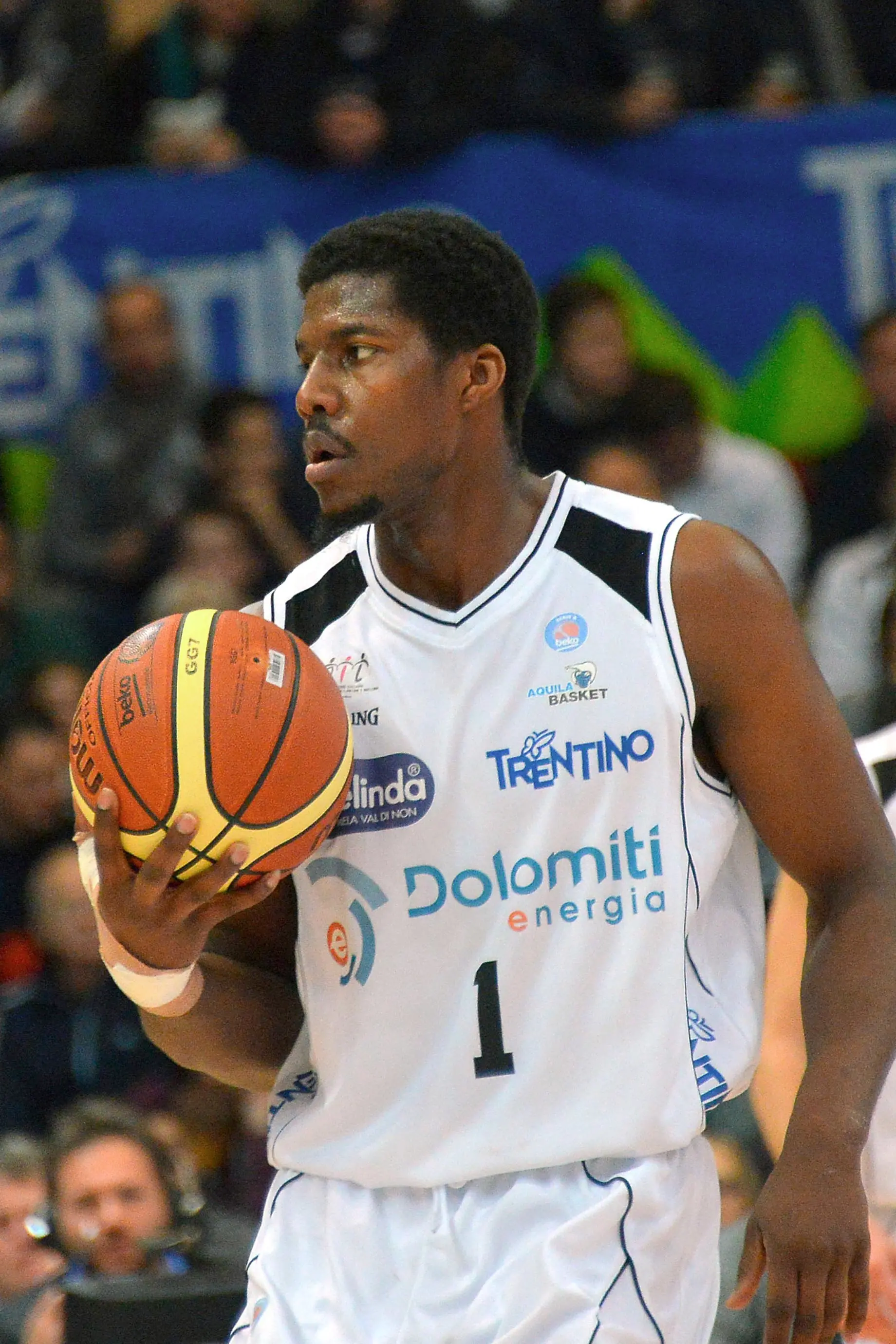 L'ex aquilotto Tony Mitchell lascia il Krasny Oktabyr