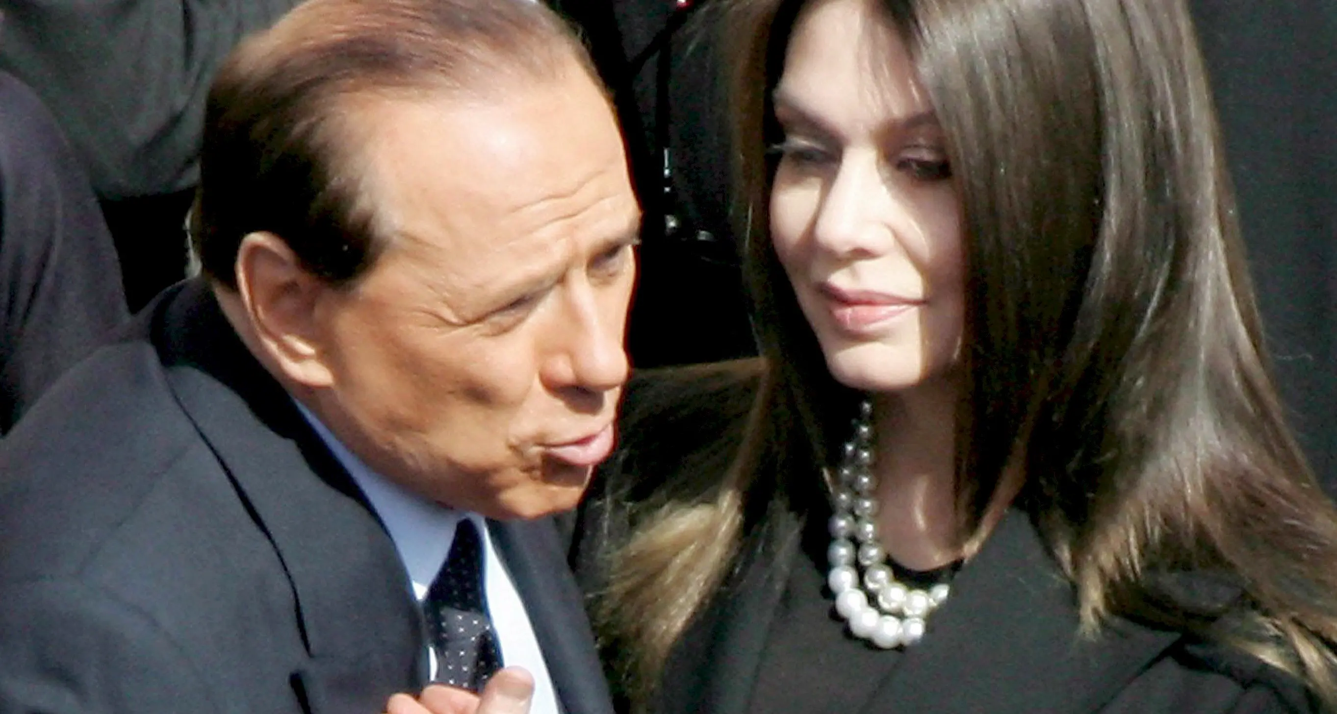 Divorzio Berlusconi-Lario, a Veronica un assegno da 1,4 milioni al mese