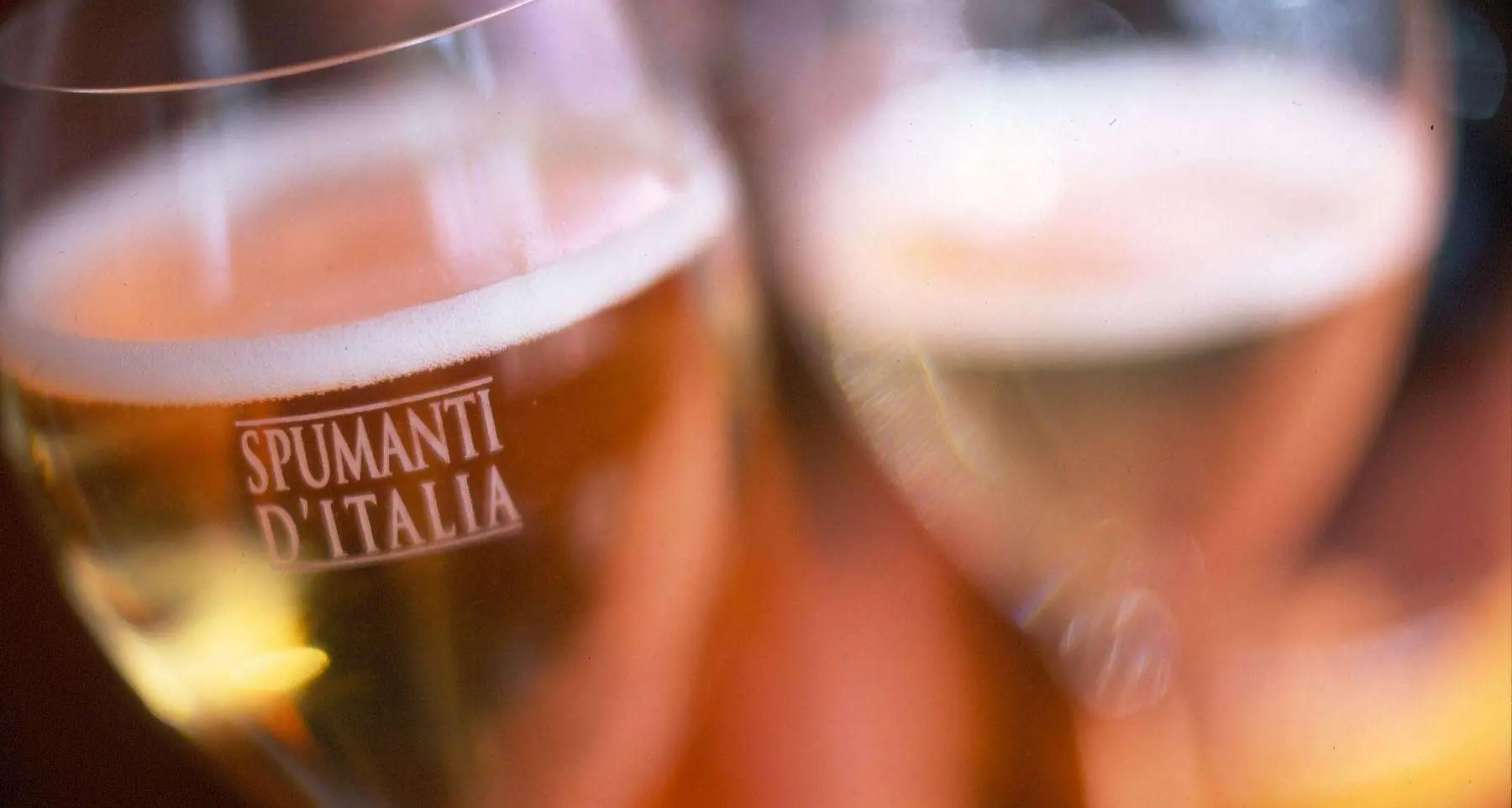 Fine anno con Sissi e i cori fiaccolata e «brusar la vecia»
