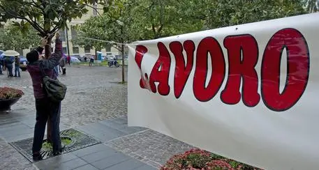 Ocse, senza lavoro il 42,7% dei giovani italiani