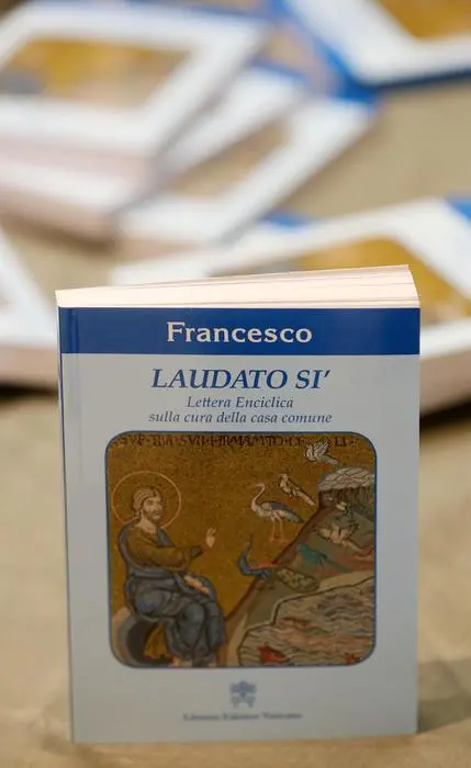 Laudato Sì: domani in omaggio per i lettori dell'Adige l'enciclica del Papa