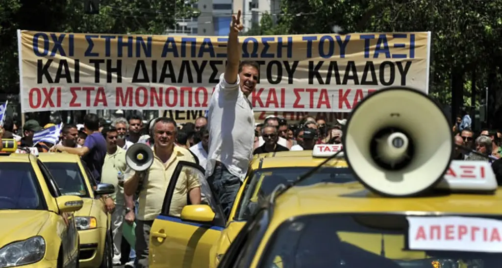 Sinistra e M5S con Tsipras e in polemica verso Renzi