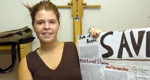 L’ostaggio americano Kayla Mueller violentata dal Califfo prima di essere uccisa