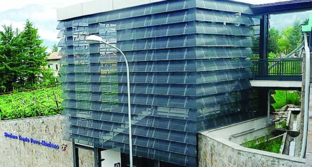 La stazione di Mesiano fra ritardi e degrado