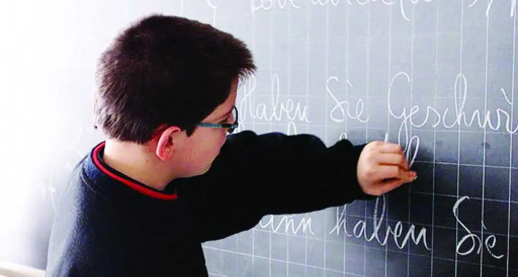 Clil, parte il progetto per il trilinguismo I dubbi dei prof «Non siamo pronti, si doveva rinviare»