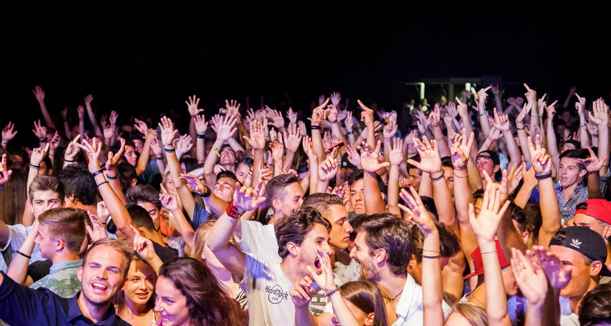 In migliaia per due sere al Riva Beach Festival